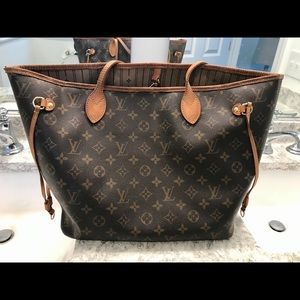 Louis Vuitton Neverfull Bag MM